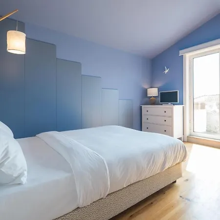 Apartment Seagull Attic W/ Stunning View & Balcony *